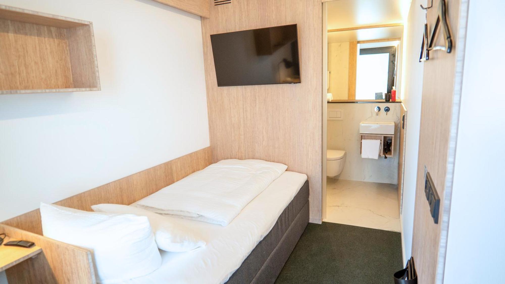 Tin Inn - Heinsberg - Das Hotel Aus Hochwertig Ausgebauten Ueberseecontainern エクステリア 写真