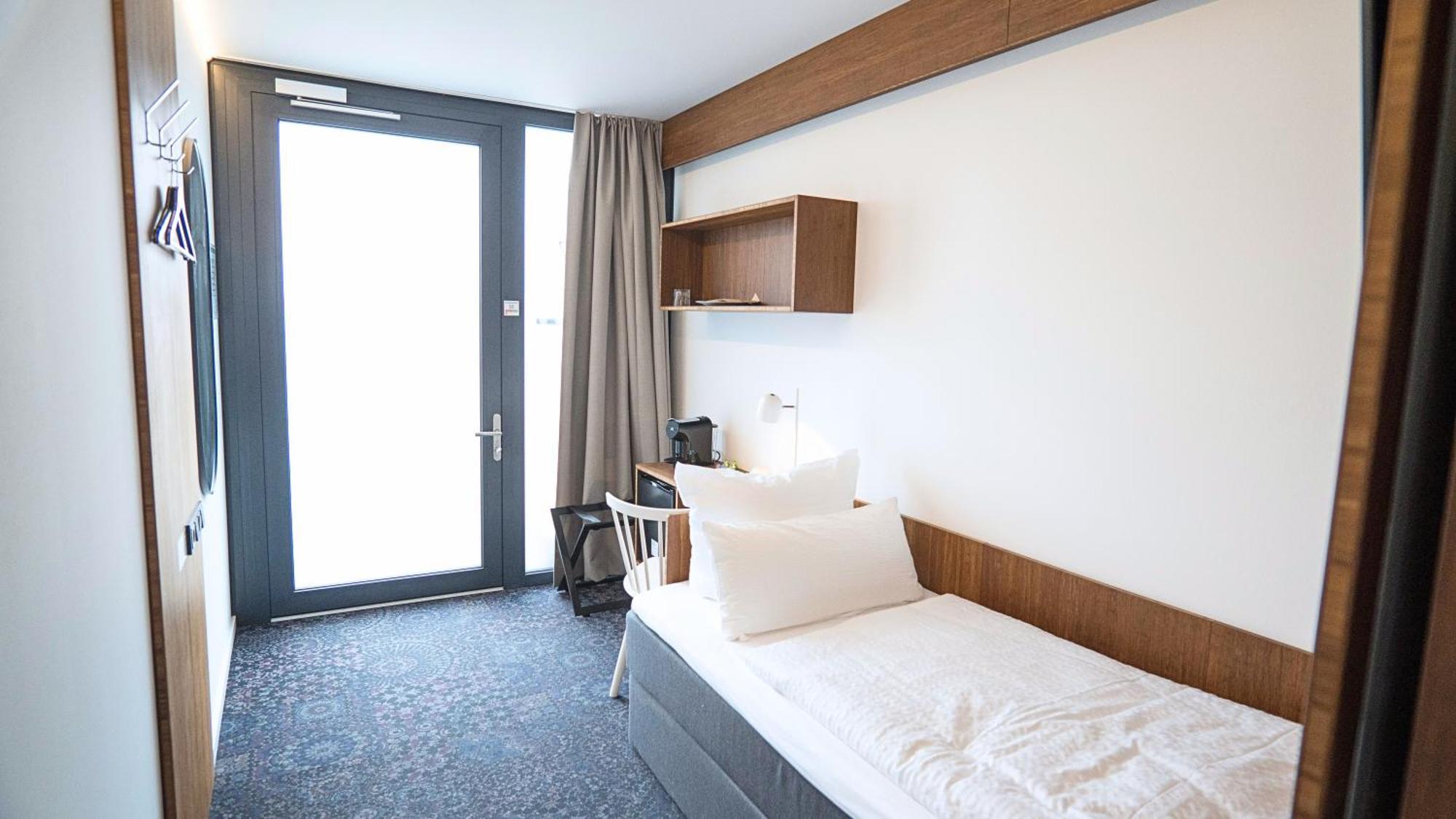 Tin Inn - Heinsberg - Das Hotel Aus Hochwertig Ausgebauten Ueberseecontainern エクステリア 写真