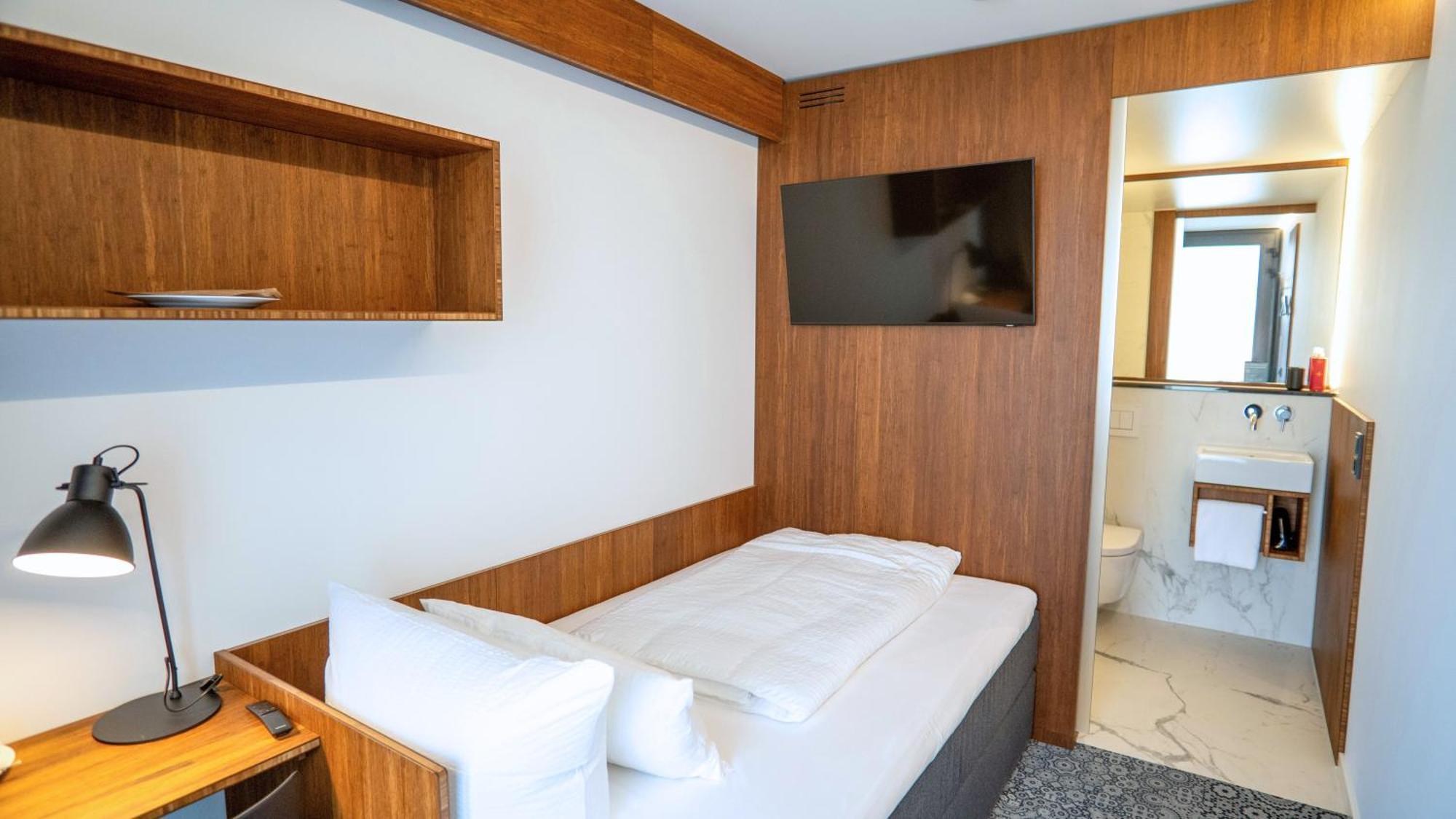 Tin Inn - Heinsberg - Das Hotel Aus Hochwertig Ausgebauten Ueberseecontainern エクステリア 写真